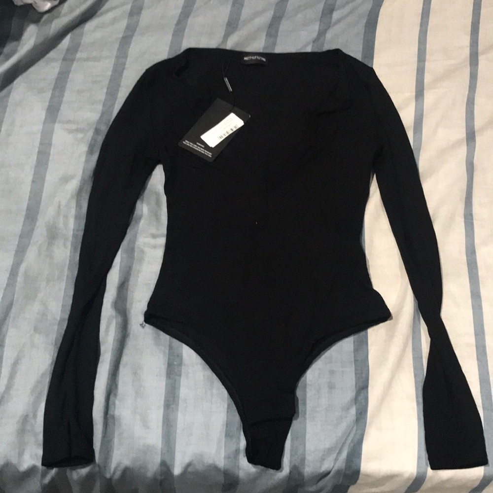 Prettylittlething v neck body suit